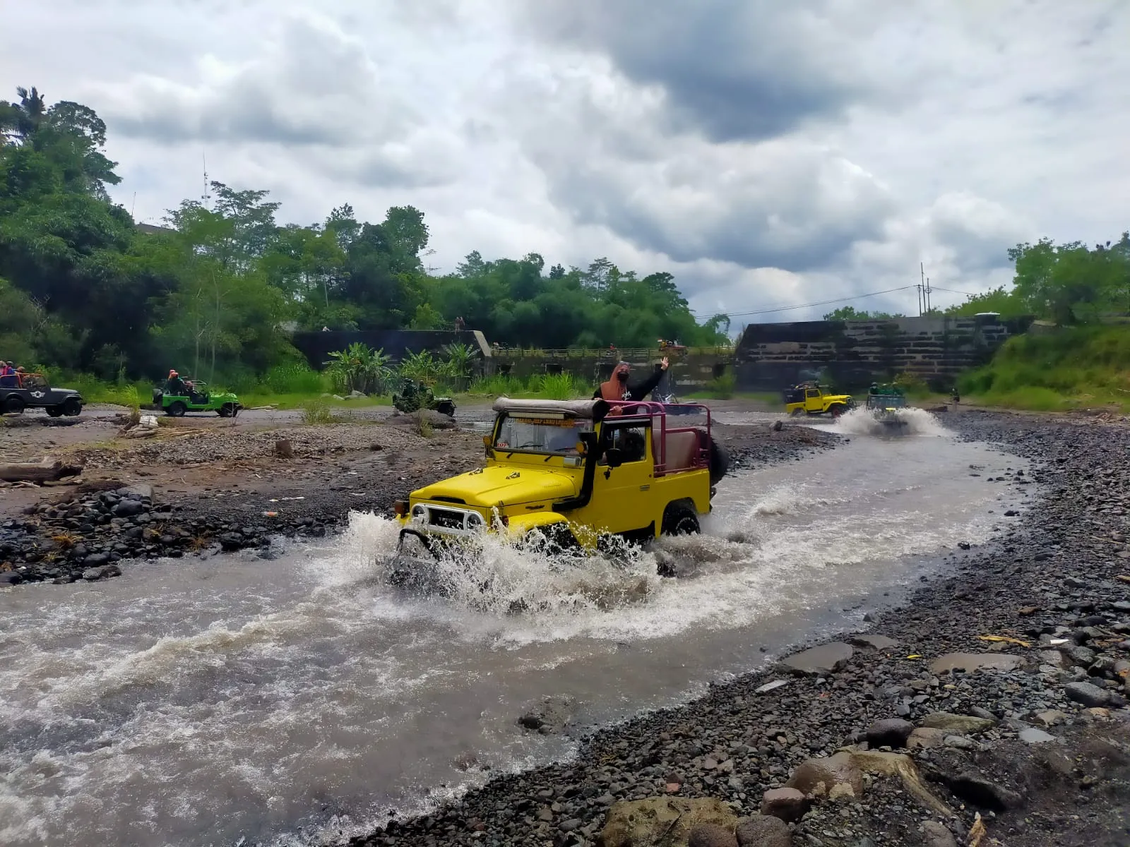 LAVA TOUR