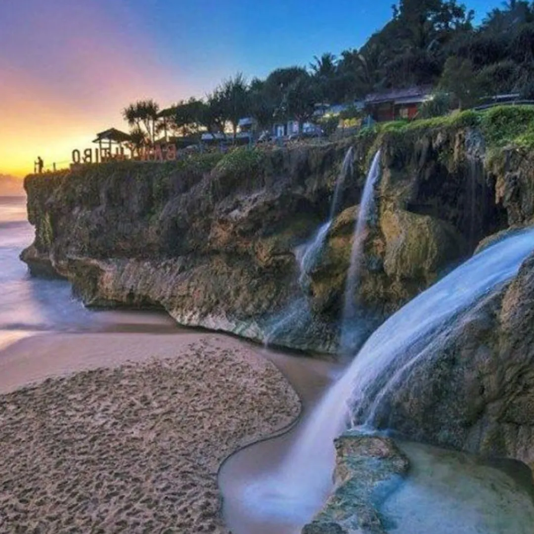 pantai banyu tibo